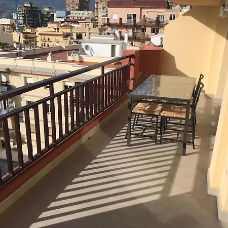 Centrico Junto Al Mar Апартаменти *